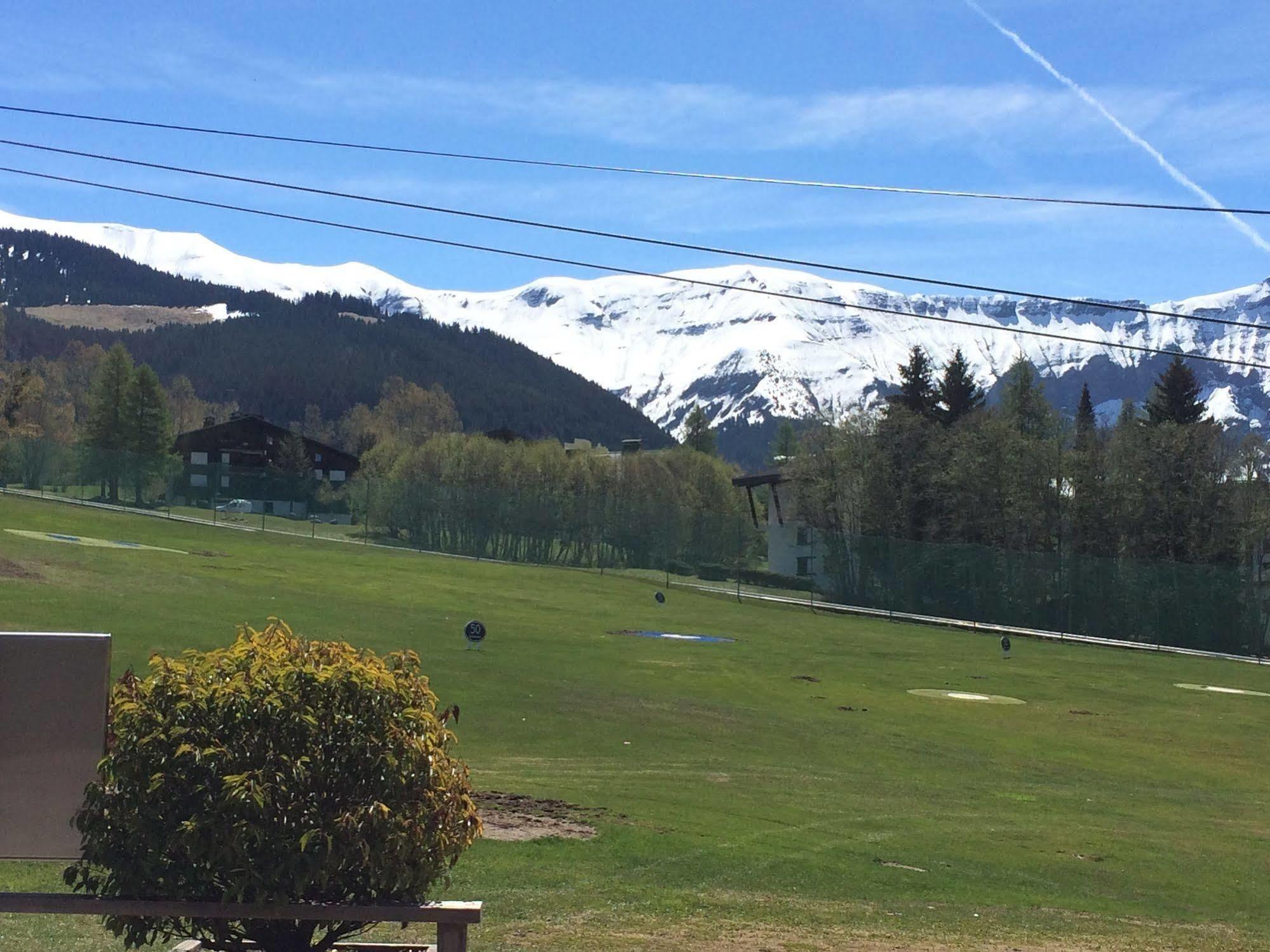 La Ferme Du Golf Hotel Megeve Exterior photo